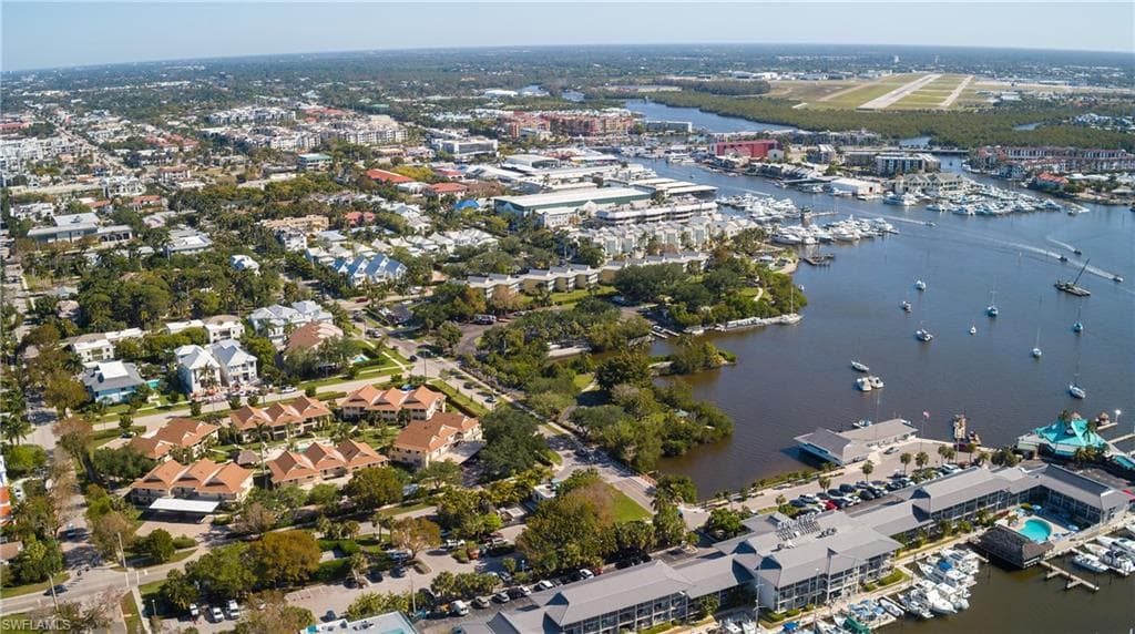1100 9th St S C102, Naples, FL 34102-48