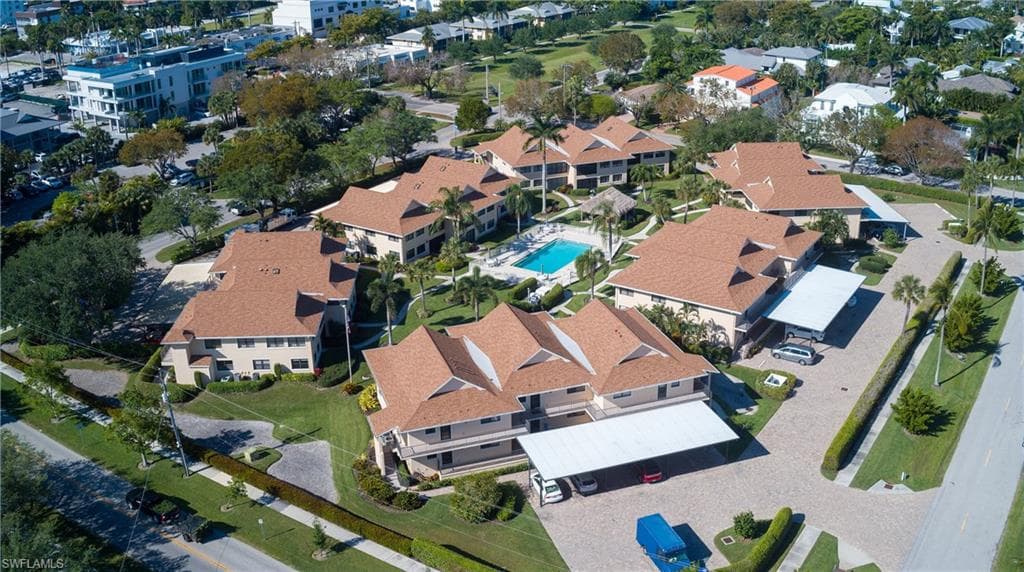 1100 9th St S C102, Naples, FL 34102-4