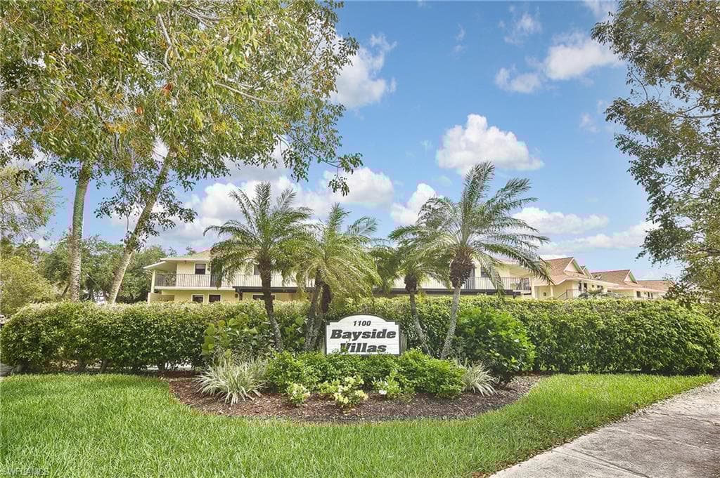 1100 9th St S C102, Naples, FL 34102-5