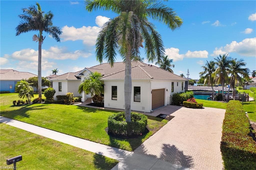 1111 Abbeville Ct, Marco Island, FL 34145-34