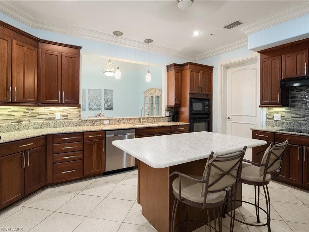 1498 Borghese Ln 101, Naples, FL 34114-17