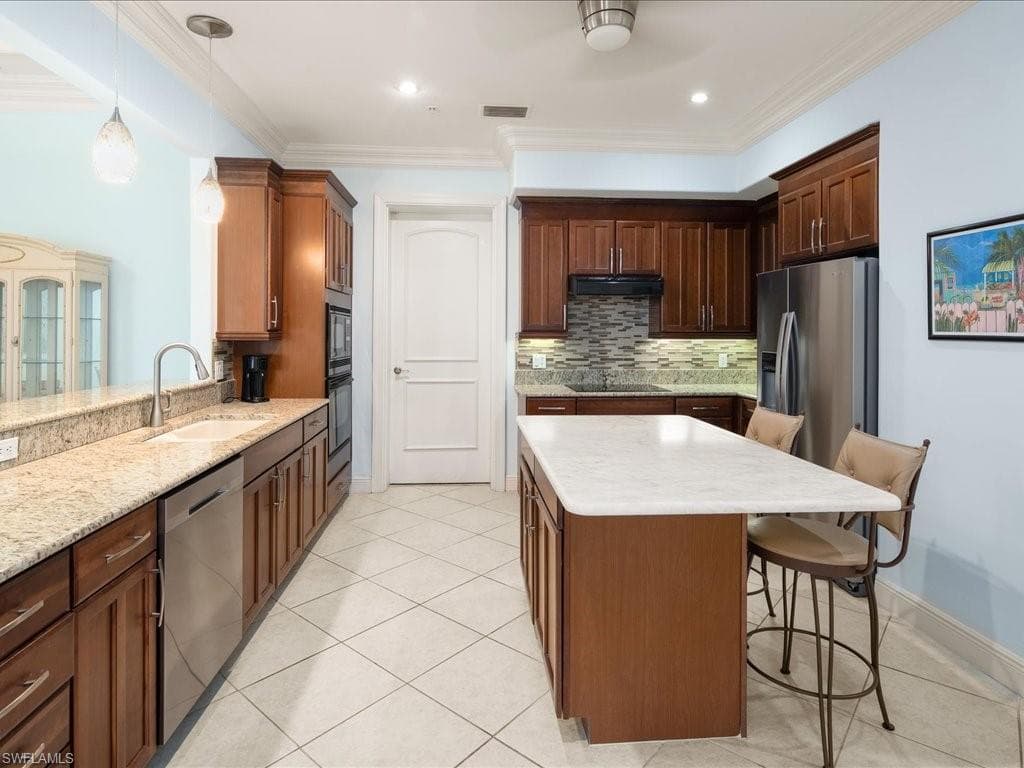 1498 Borghese Ln 101, Naples, FL 34114-18