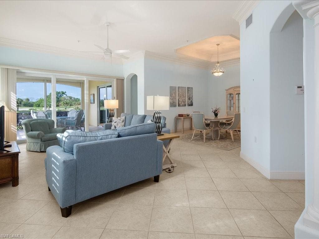 1498 Borghese Ln 101, Naples, FL 34114-8