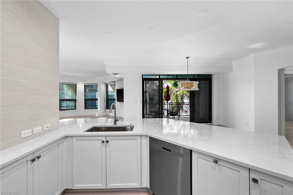 9123 Strada Pl 7316, Naples, FL 34108-8