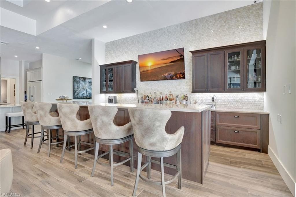 656 Hickory Rd, Naples, FL 34108-10