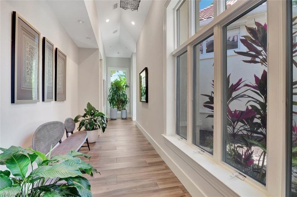 656 Hickory Rd, Naples, FL 34108-40
