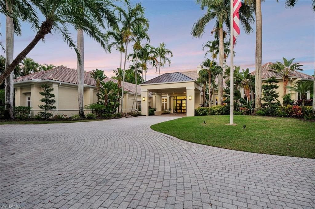 656 Hickory Rd, Naples, FL 34108-43