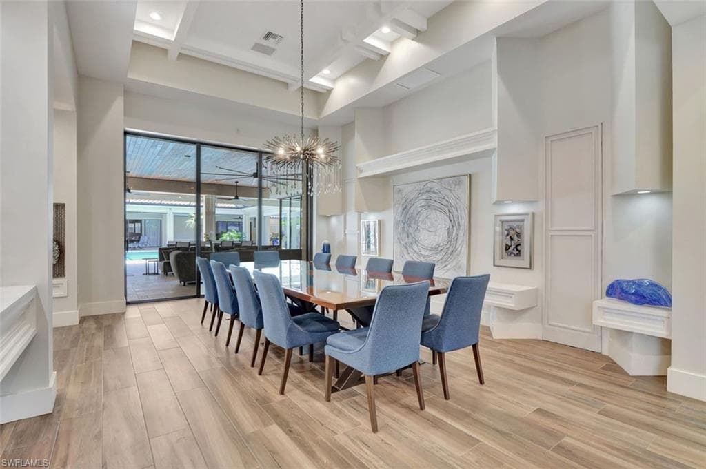 656 Hickory Rd, Naples, FL 34108-7