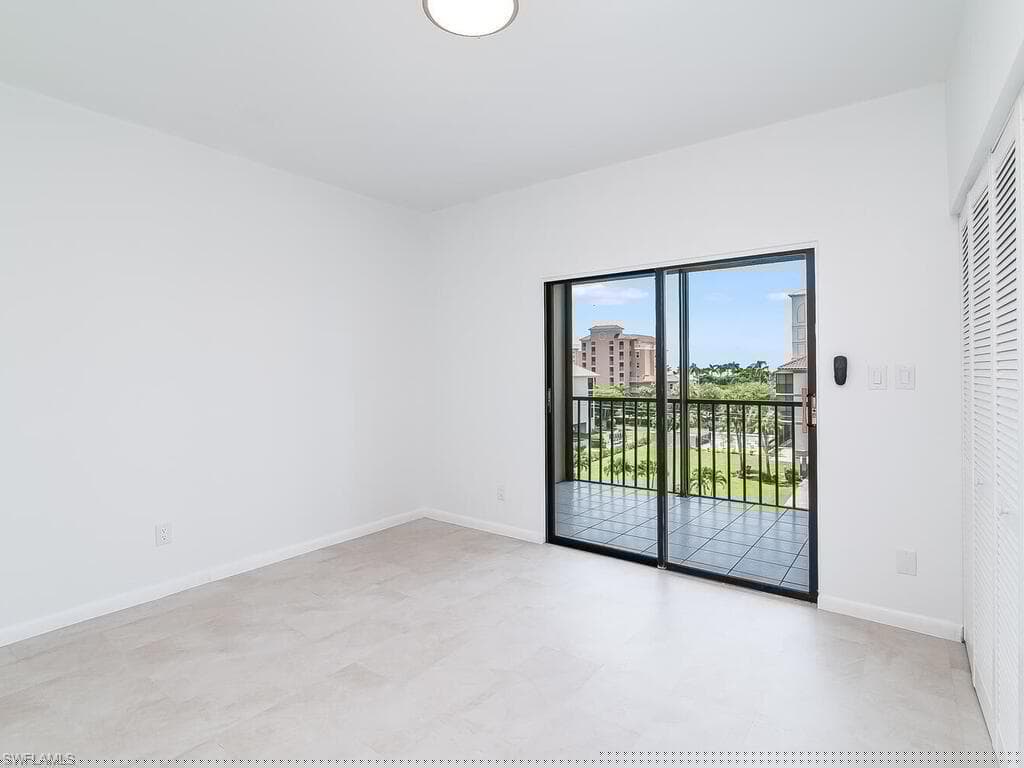 961 Swallow Ave 301b, Marco Island, FL 34145-9