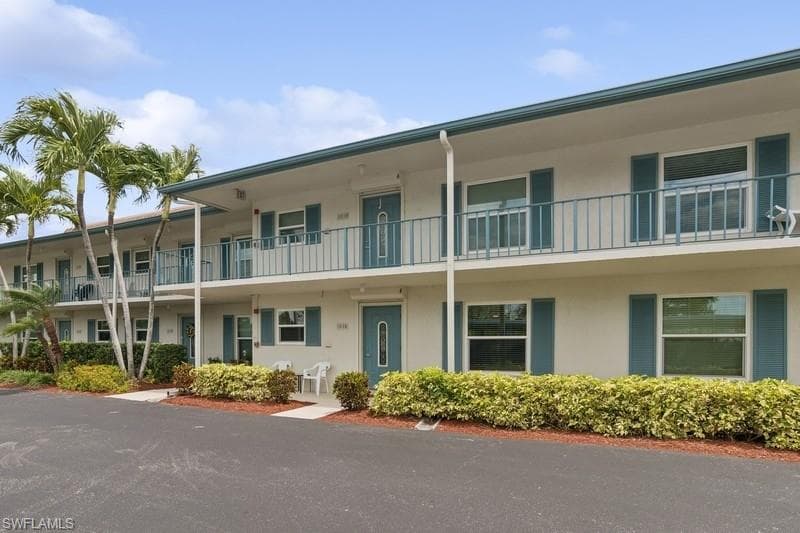 325 Charlemagne Blvd B103, Naples, FL 34112-2