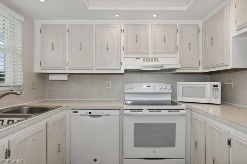 325 Charlemagne Blvd B103, Naples, FL 34112-6