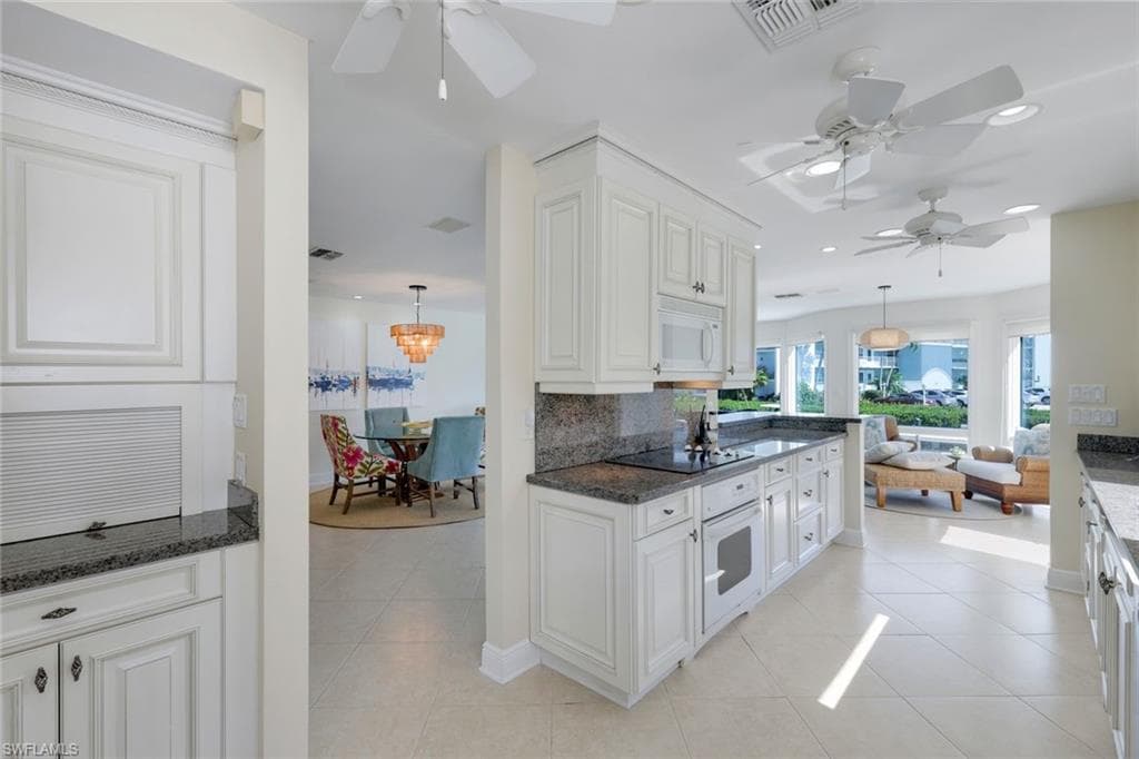 1309 Chesapeake Ave, Naples, FL 34102-19