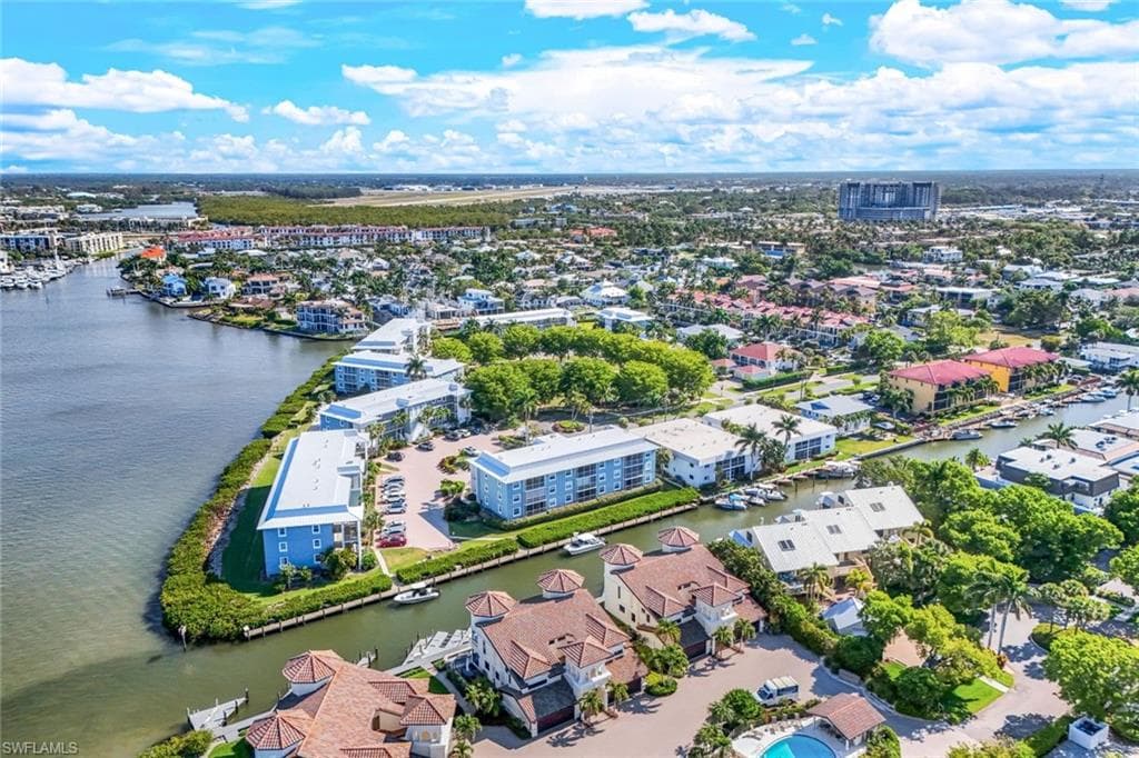 1309 Chesapeake Ave, Naples, FL 34102-37