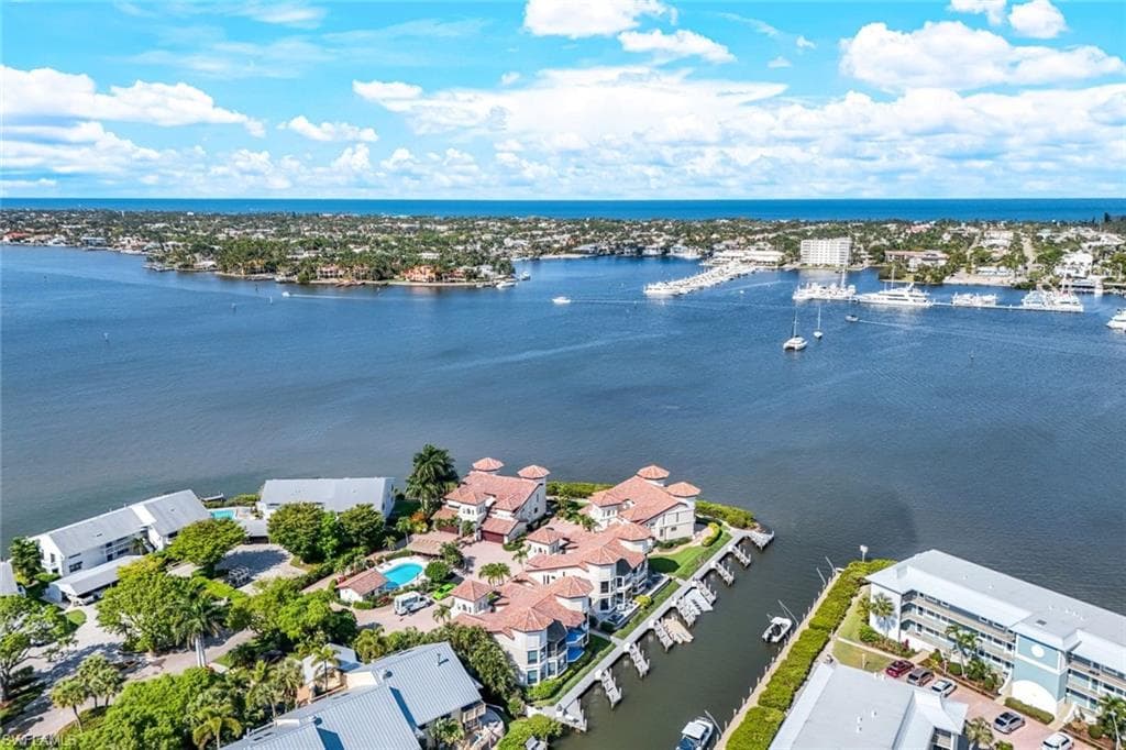 1309 Chesapeake Ave, Naples, FL 34102-39