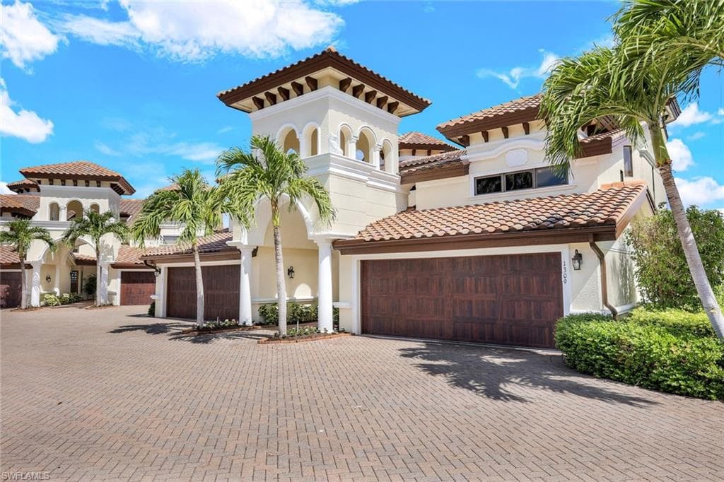 1309 Chesapeake Ave, Naples, FL 34102-5