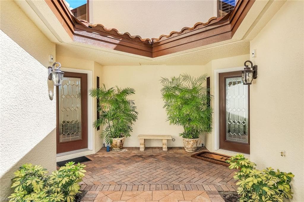 1309 Chesapeake Ave, Naples, FL 34102-6