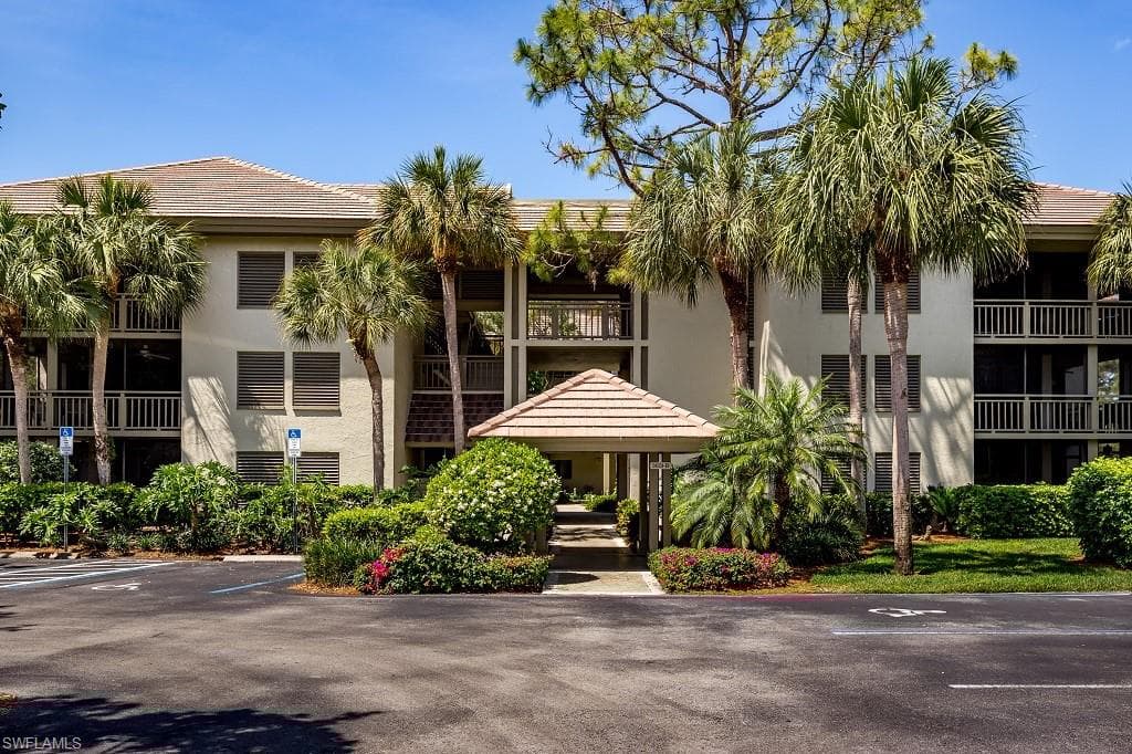 3651 Wild Pines Dr 101, Bonita Springs, FL 34134-2