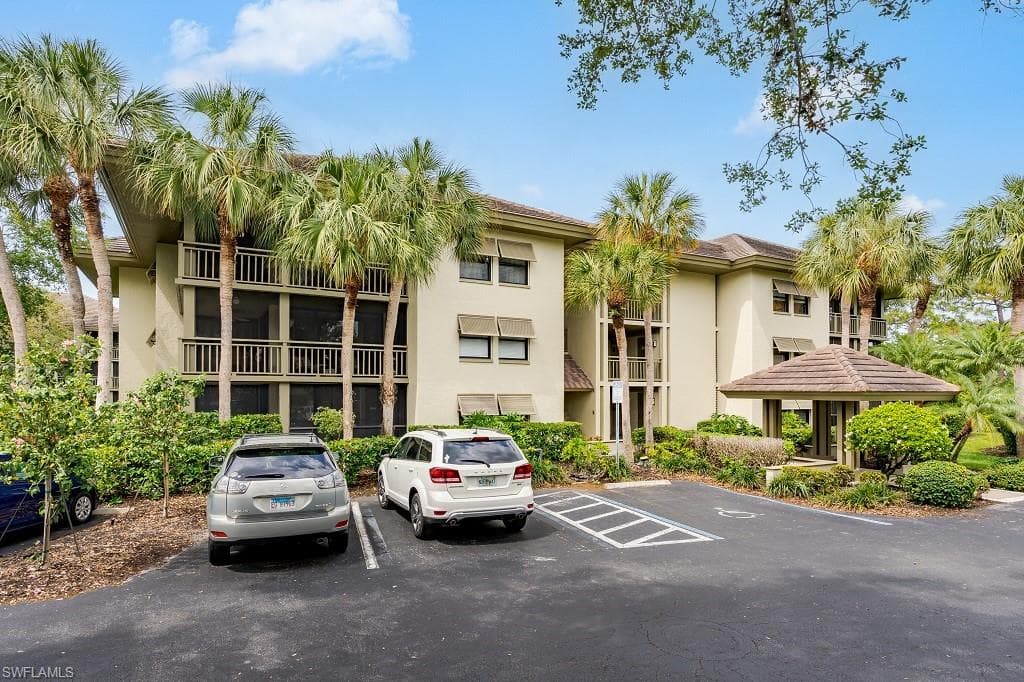 3651 Wild Pines Dr 101, Bonita Springs, FL 34134-3
