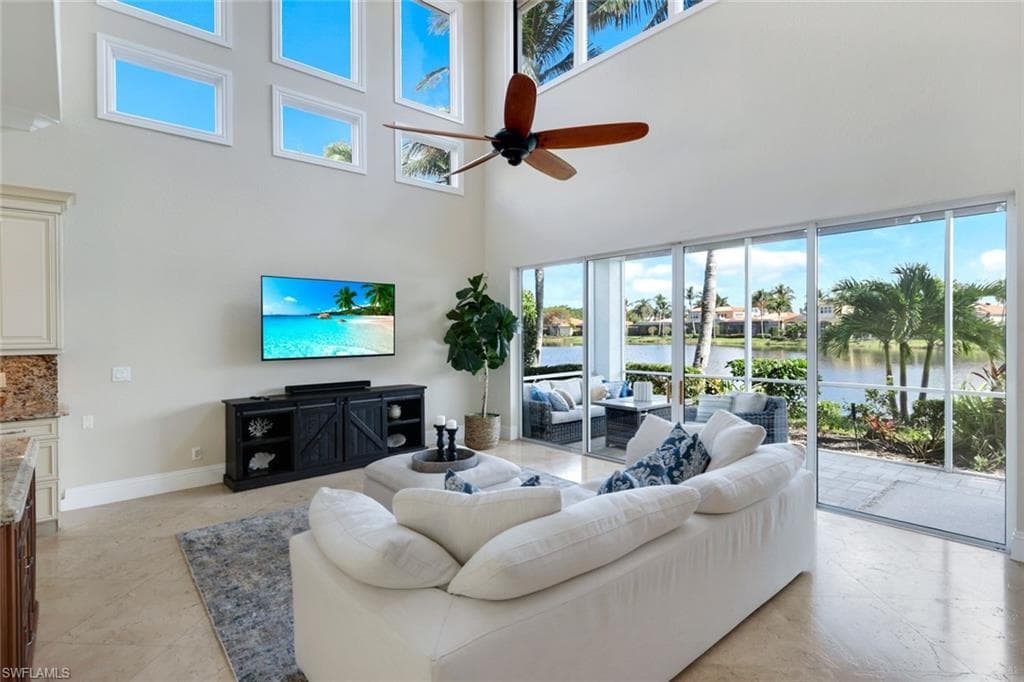 8500 Mallards Pt, Naples, FL 34114-15