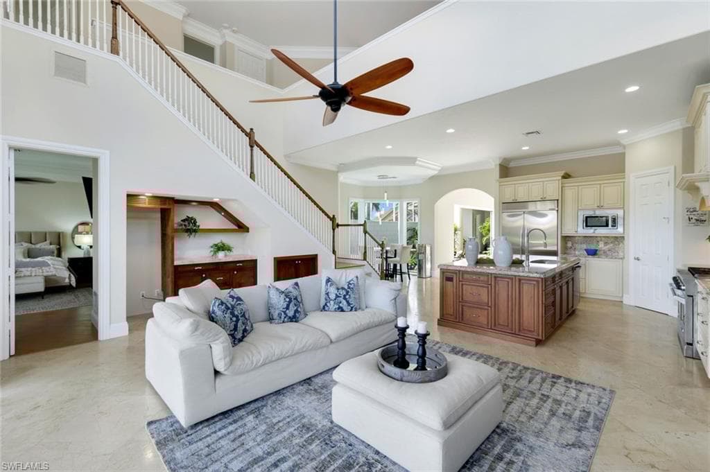 8500 Mallards Pt, Naples, FL 34114-16