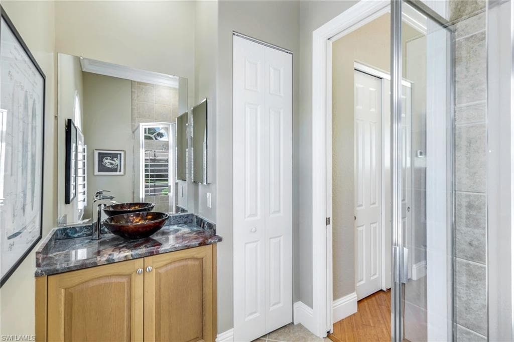8500 Mallards Pt, Naples, FL 34114-25