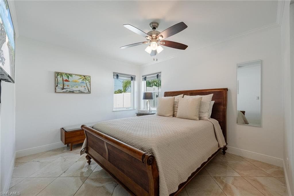 636 98th Ave N, Naples, FL 34108-15