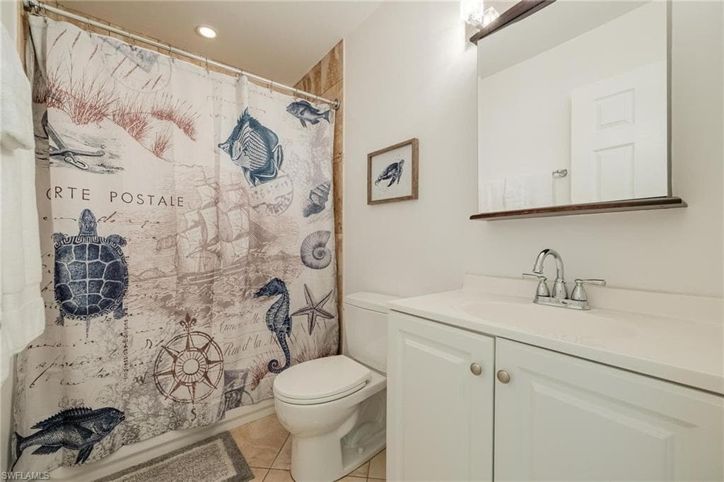 636 98th Ave N, Naples, FL 34108-17