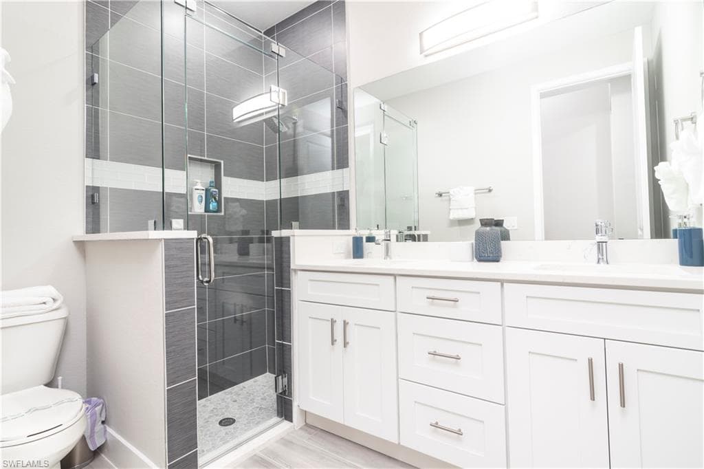 682 105th Ave N, Naples, FL 34108-12