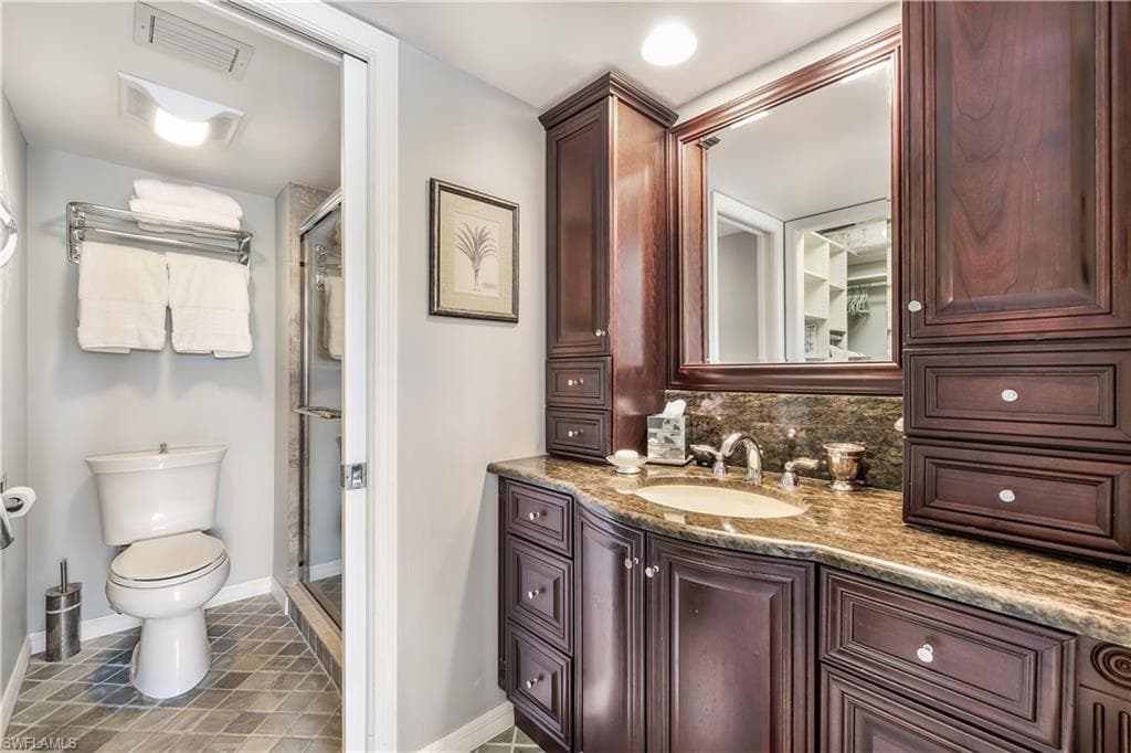 1661 Spoonbill Ln B, Naples, FL 34105-12
