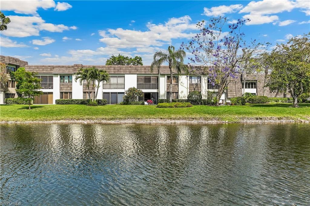 1661 Spoonbill Ln B, Naples, FL 34105-18