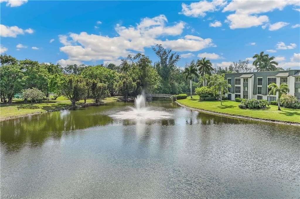 1661 Spoonbill Ln B, Naples, FL 34105-19