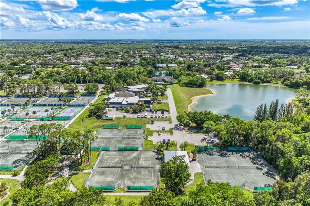1661 Spoonbill Ln B, Naples, FL 34105-21