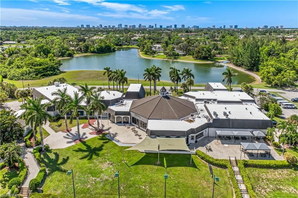 1661 Spoonbill Ln B, Naples, FL 34105-24