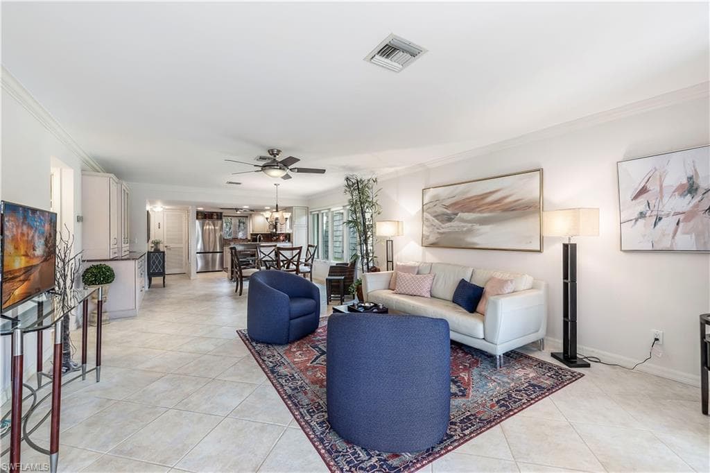 1661 Spoonbill Ln B, Naples, FL 34105-6