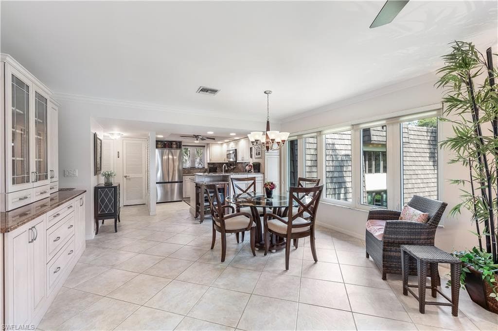 1661 Spoonbill Ln B, Naples, FL 34105-7