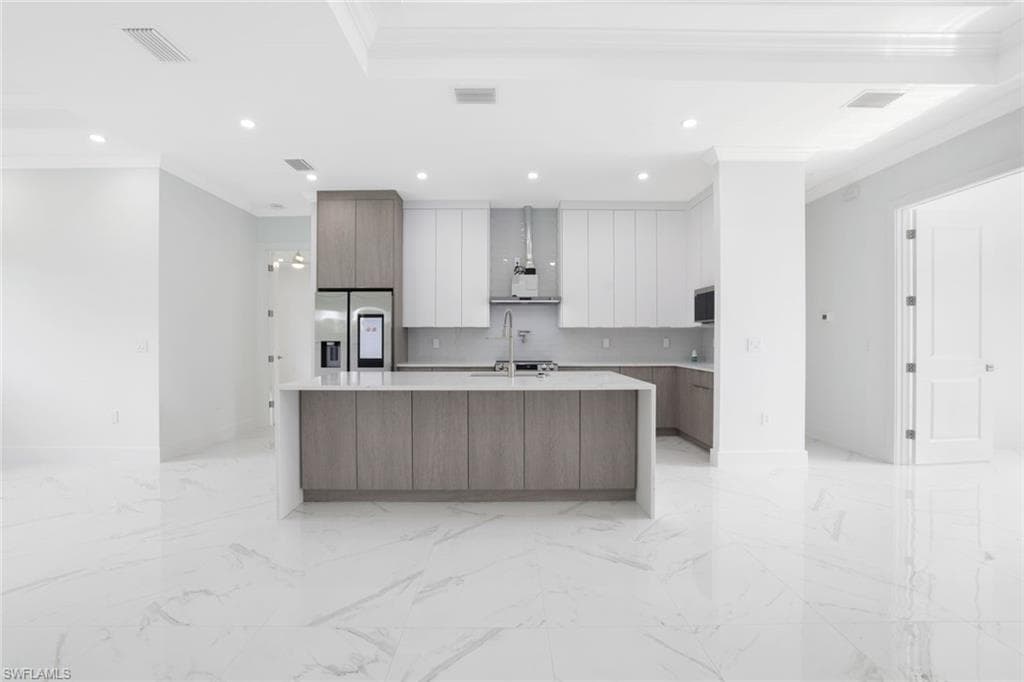 1068 16th St NE, Naples, FL 34120-8
