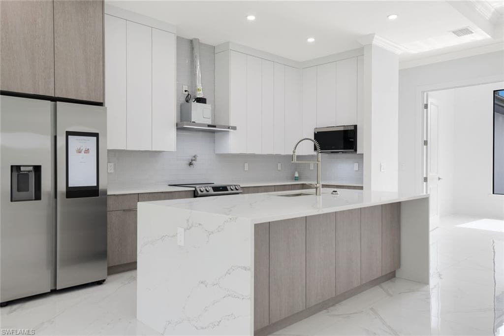 1068 16th St NE, Naples, FL 34120-12