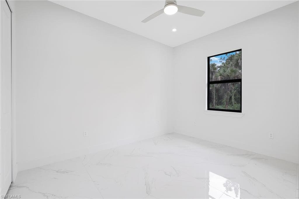 1068 16th St NE, Naples, FL 34120-24