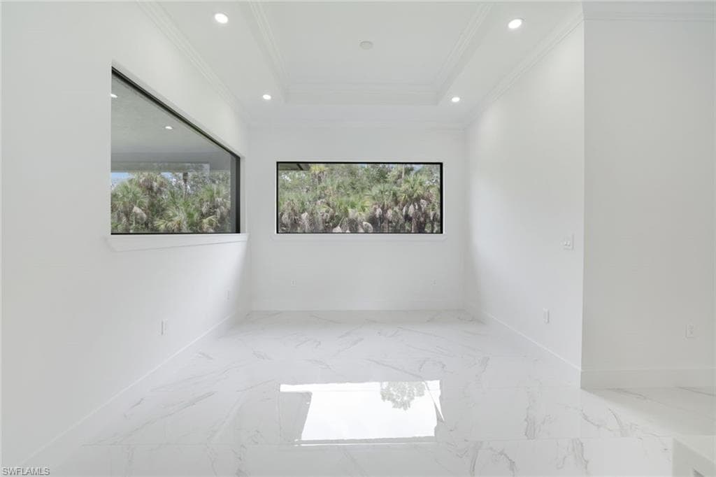 1068 16th St NE, Naples, FL 34120-28