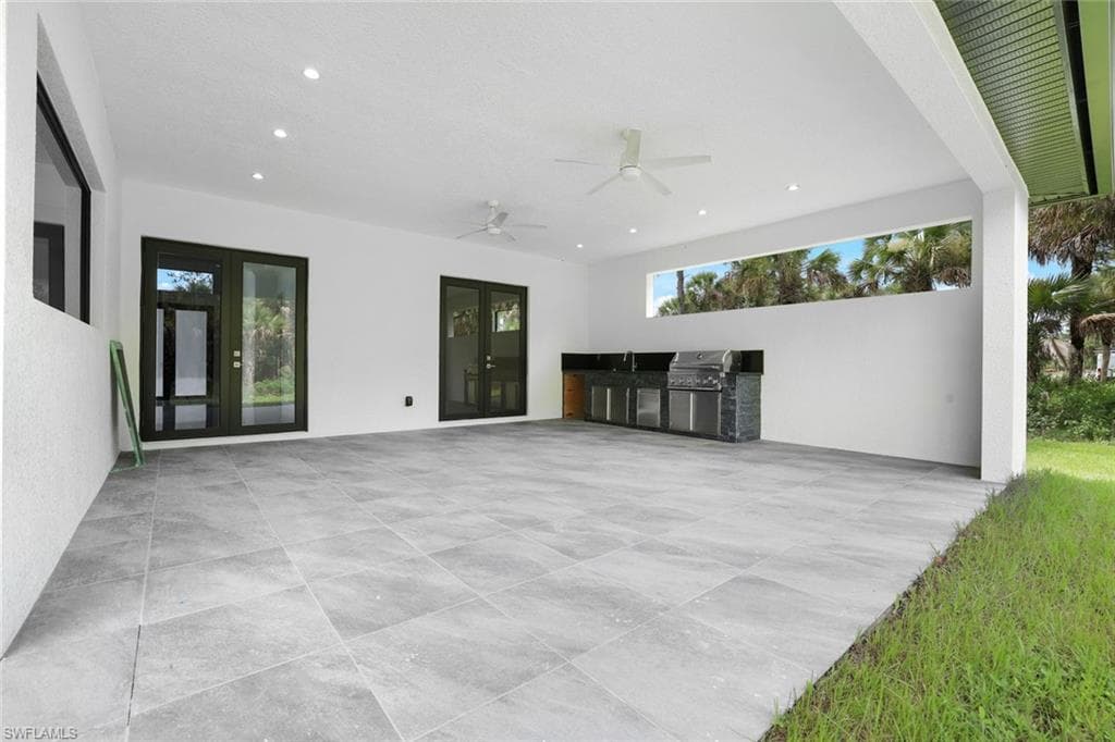 1068 16th St NE, Naples, FL 34120-30