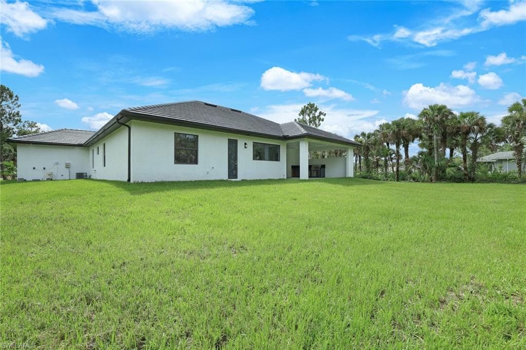1068 16th St NE, Naples, FL 34120-33