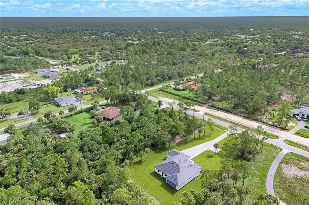 1068 16th St NE, Naples, FL 34120-37