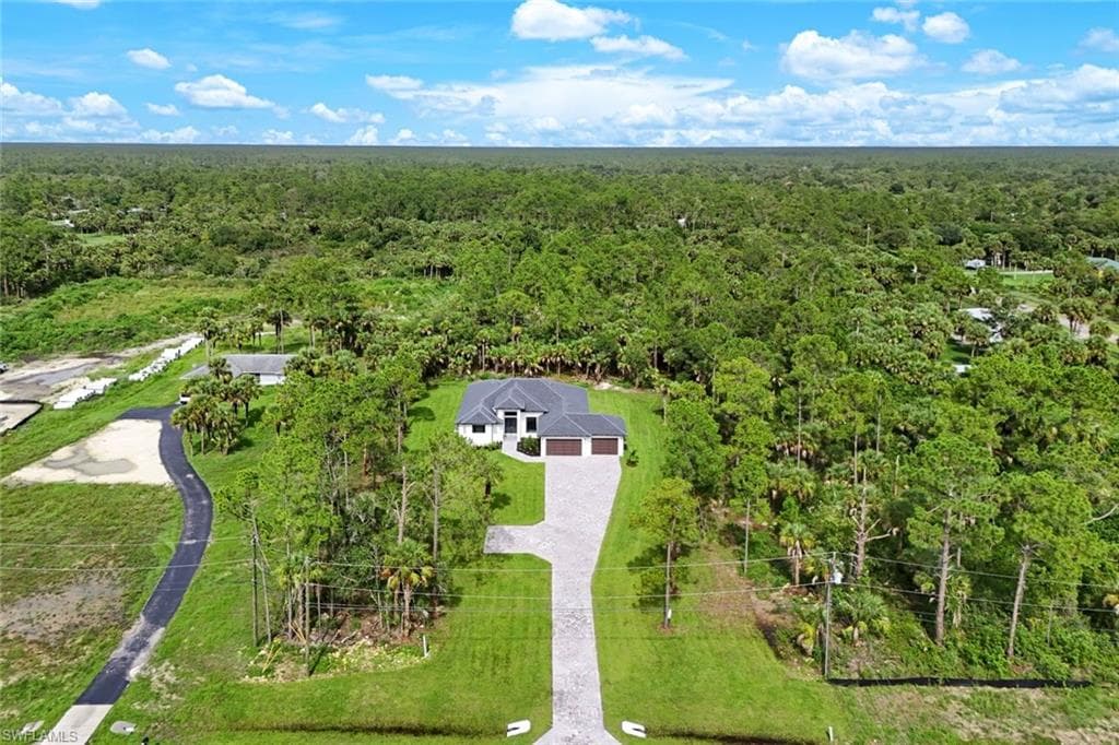 1068 16th St NE, Naples, FL 34120-2