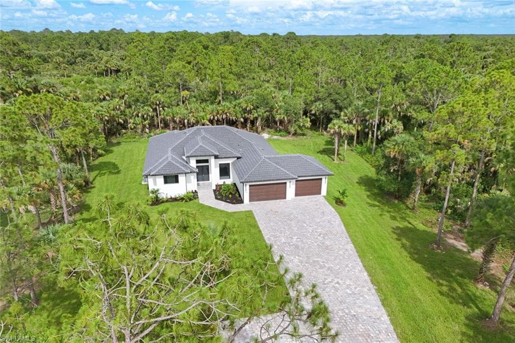 1068 16th St NE, Naples, FL 34120-38