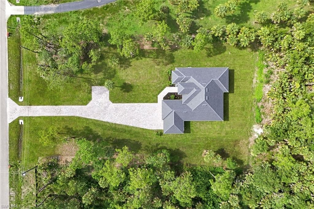 1068 16th St NE, Naples, FL 34120-39