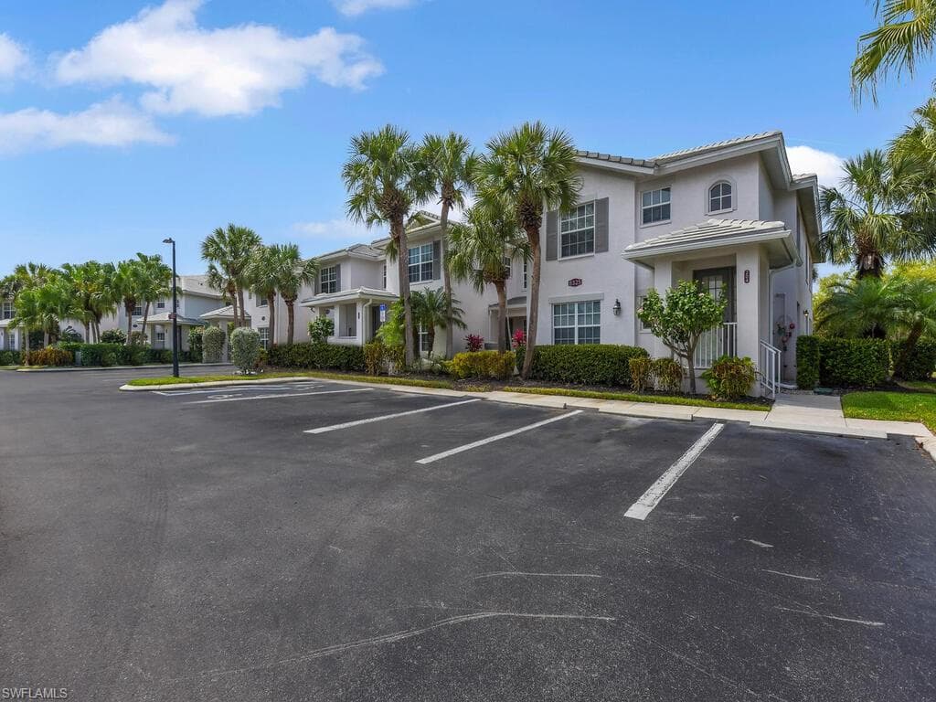 8325 Whisper Trace Way E203, Naples, FL 34114-30