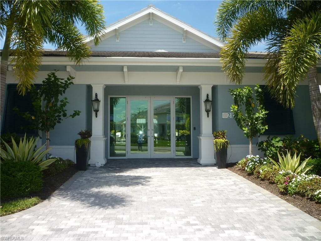 2118 Marquesa Cir, Naples, FL 34112-16