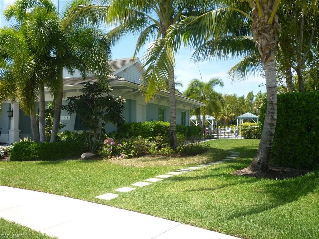 2118 Marquesa Cir, Naples, FL 34112-17