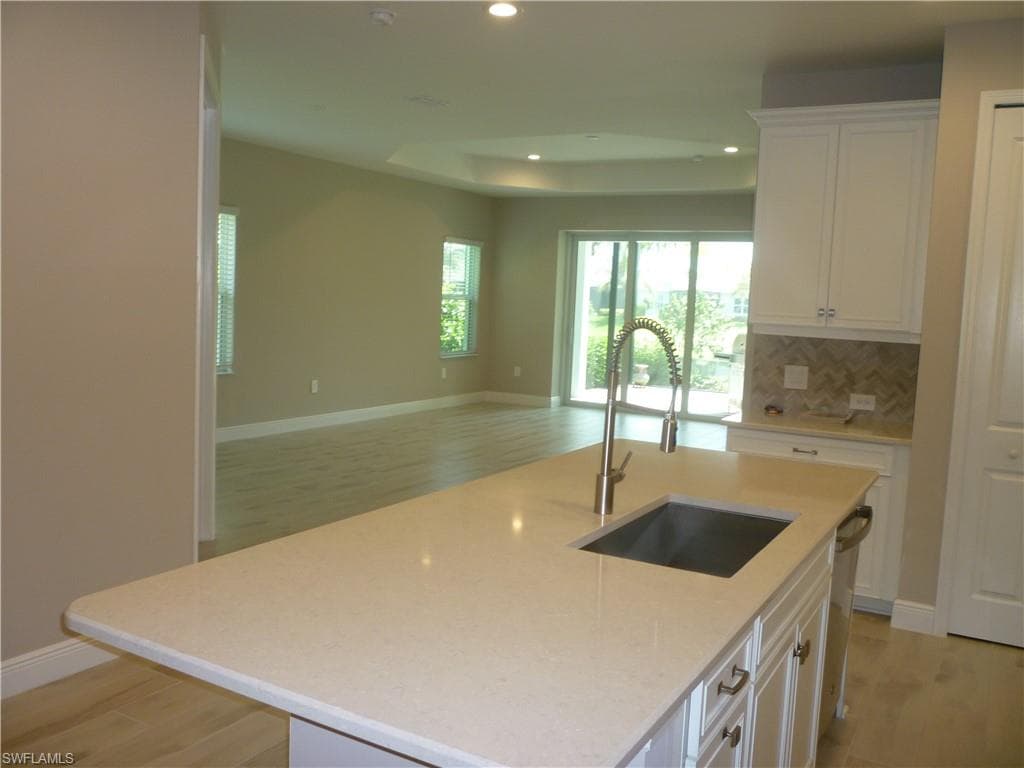 2118 Marquesa Cir, Naples, FL 34112-7