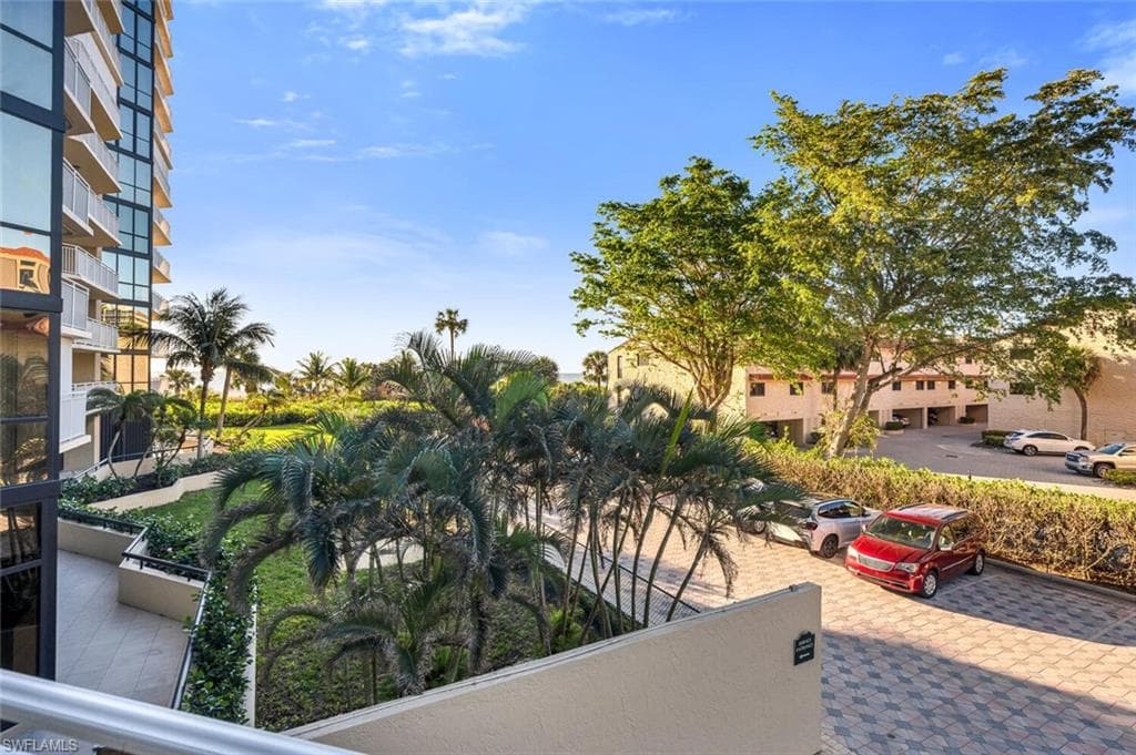 520 Collier Blvd 206, Marco Island, FL 34145-30